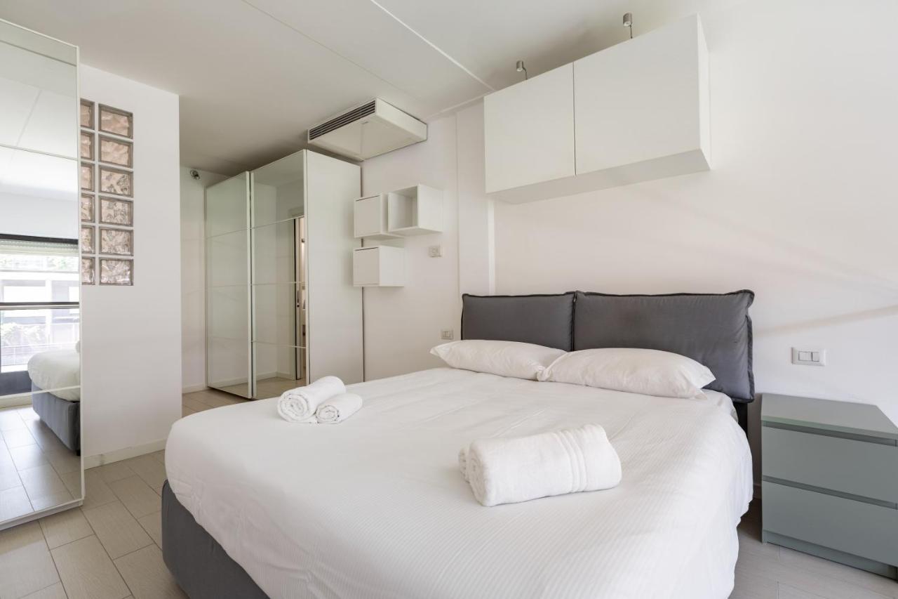 ミラノElegant Loft With Balcony!アパートメント エクステリア 写真