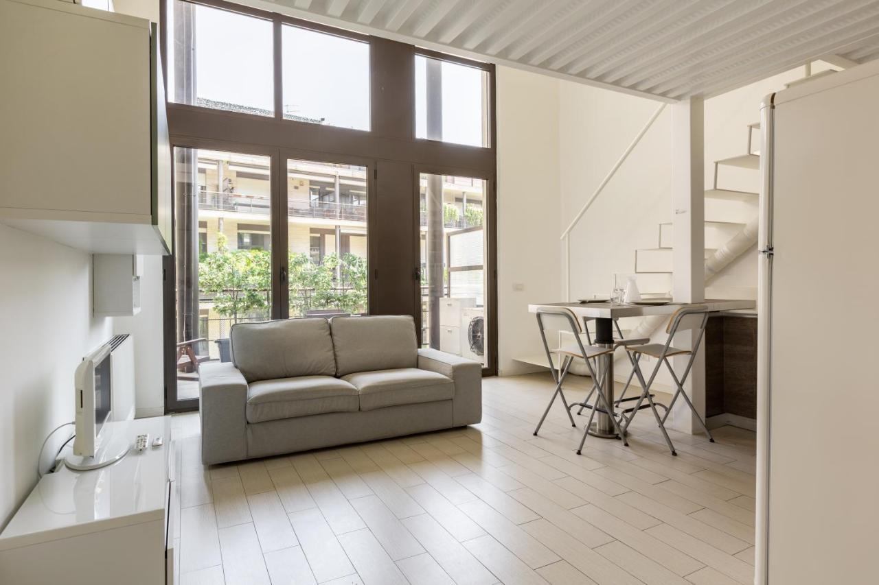 ミラノElegant Loft With Balcony!アパートメント エクステリア 写真