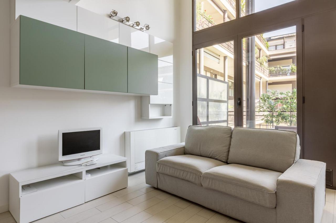 ミラノElegant Loft With Balcony!アパートメント エクステリア 写真