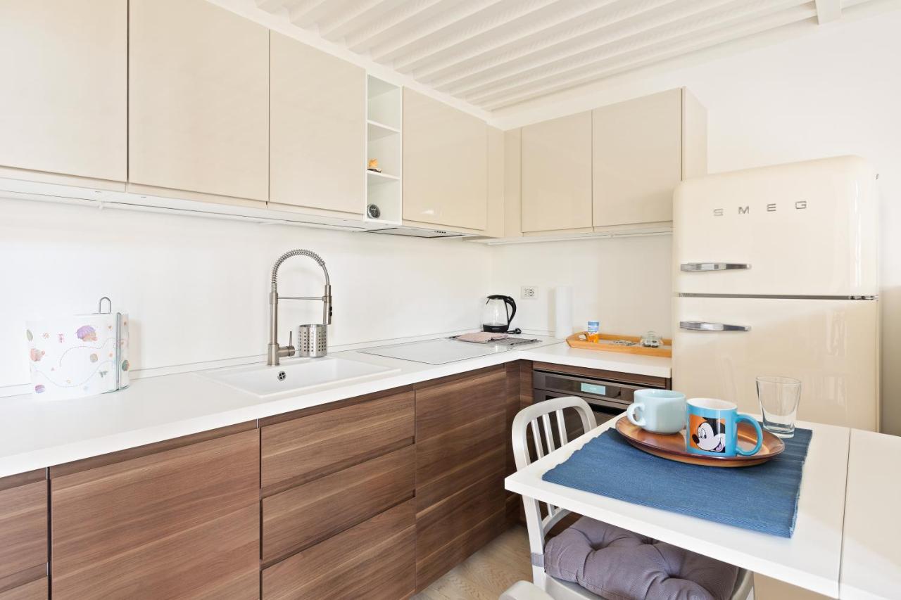 ミラノElegant Loft With Balcony!アパートメント エクステリア 写真