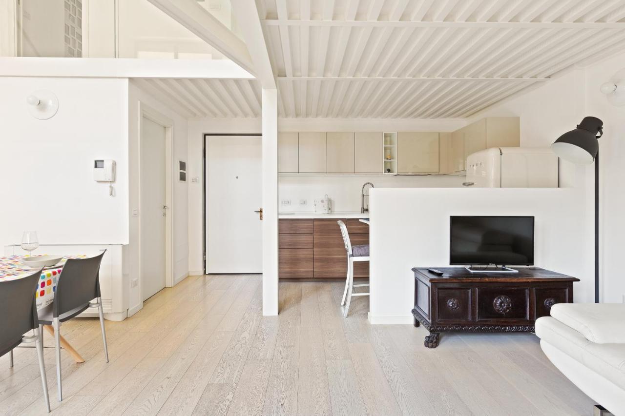 ミラノElegant Loft With Balcony!アパートメント エクステリア 写真